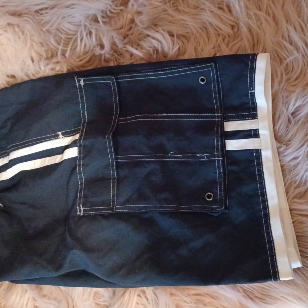 NWT MENS SWIM TRUNKS - Picture 3 of 5